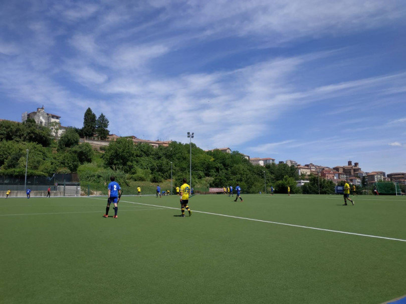 Fanno discutere le spese del campo da hockey a Moncalvo